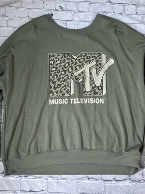 MTV Olive Green Long Sleeve with Leopard Print Logo super soft! 2XL size
